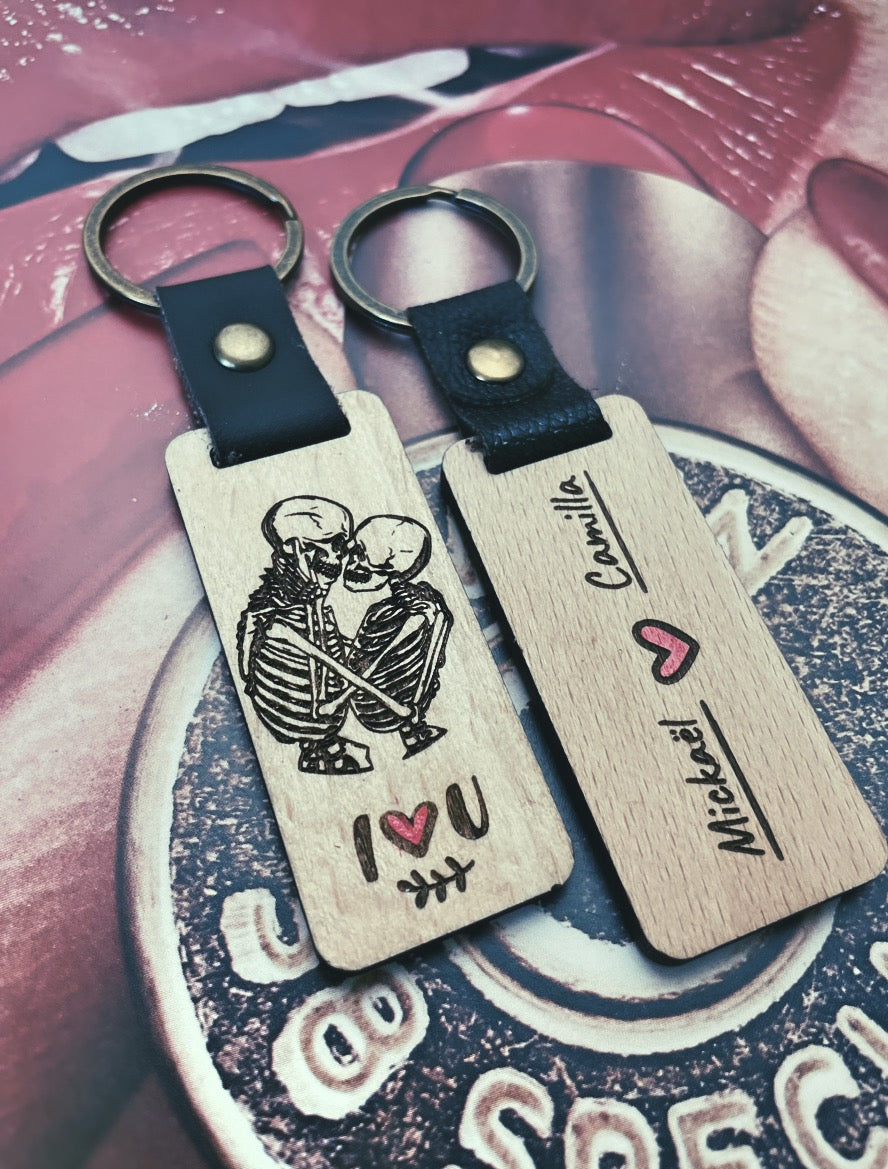 Porte-clé en bois de hêtre “I Love You” | Personnalisable