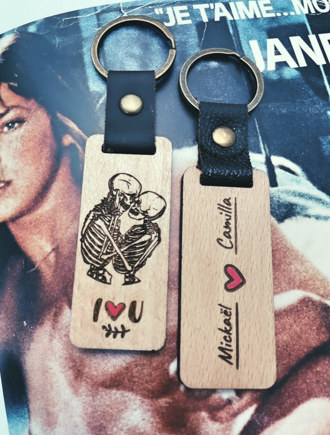 Porte-clé en bois de hêtre “I Love You” | Personnalisable